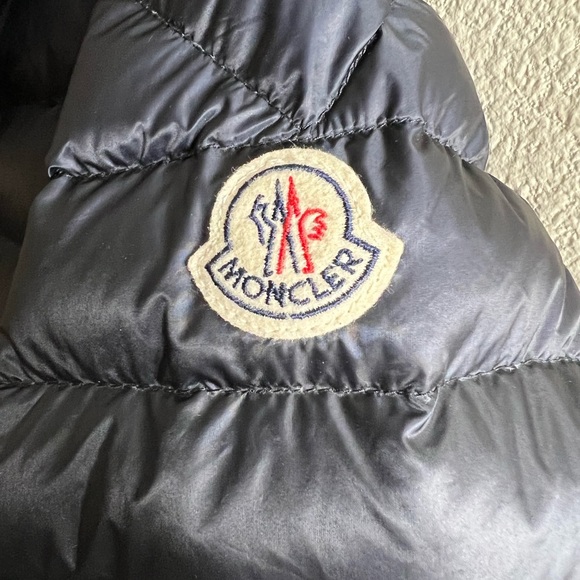 Moncler Eliot Giubbotto Longue Saison Mens Down Jacket - Picture 3 of 4